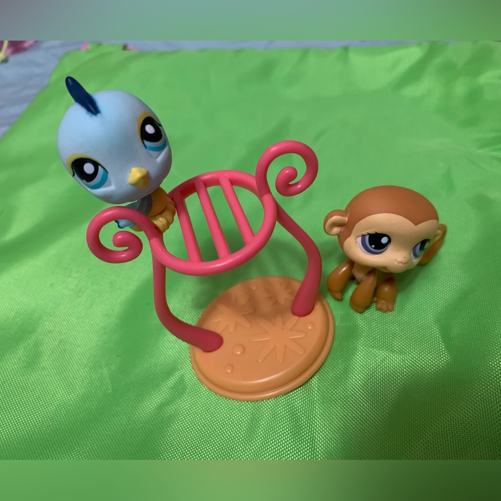 Hasbro LPS Littlest Pet Shop Blue Bird and Brown Monkey (#189 #190)